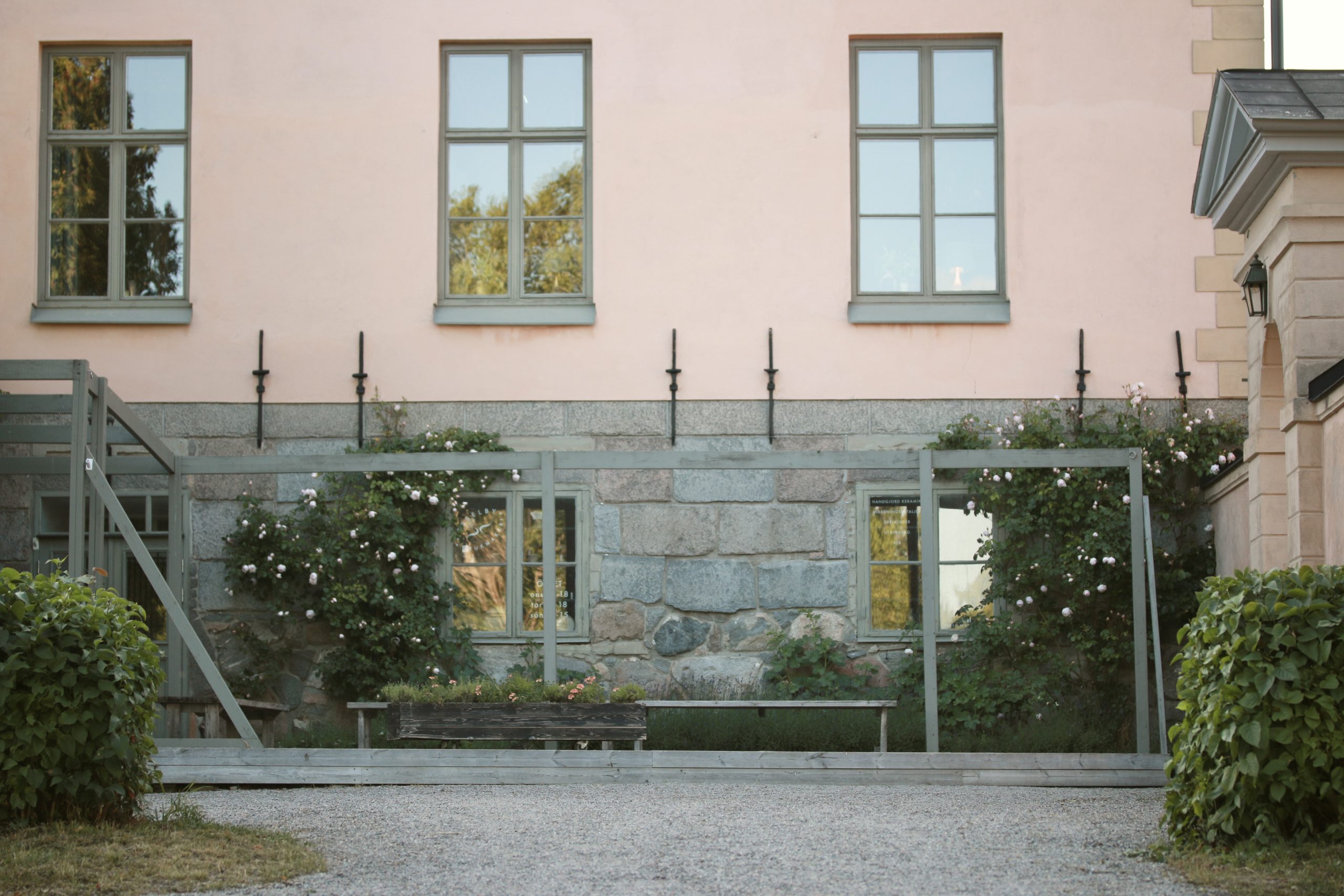 Välkommen till krukmakeriet i  Slottskällaren - Hesselby Slott